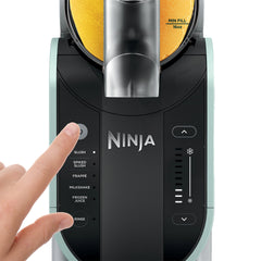 Ninja SLUSHi™ 96 oz. Machine professionnelle pour boissons glacées avec 2 gobelets à bulles isolés - FS305CCO - Boîte ouverte